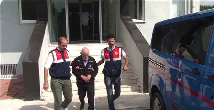 İstanbul'da 77 yaşındaki kuryede 340 bin liralık sahte dolar