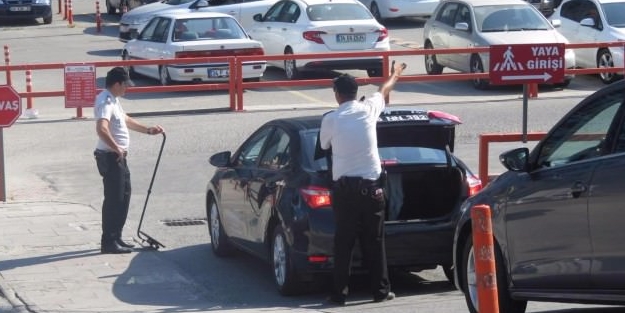İstanbul'da adliyede alarm! Polis harekete geçti