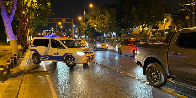 İstanbul'da araçlar didik didik arandı!