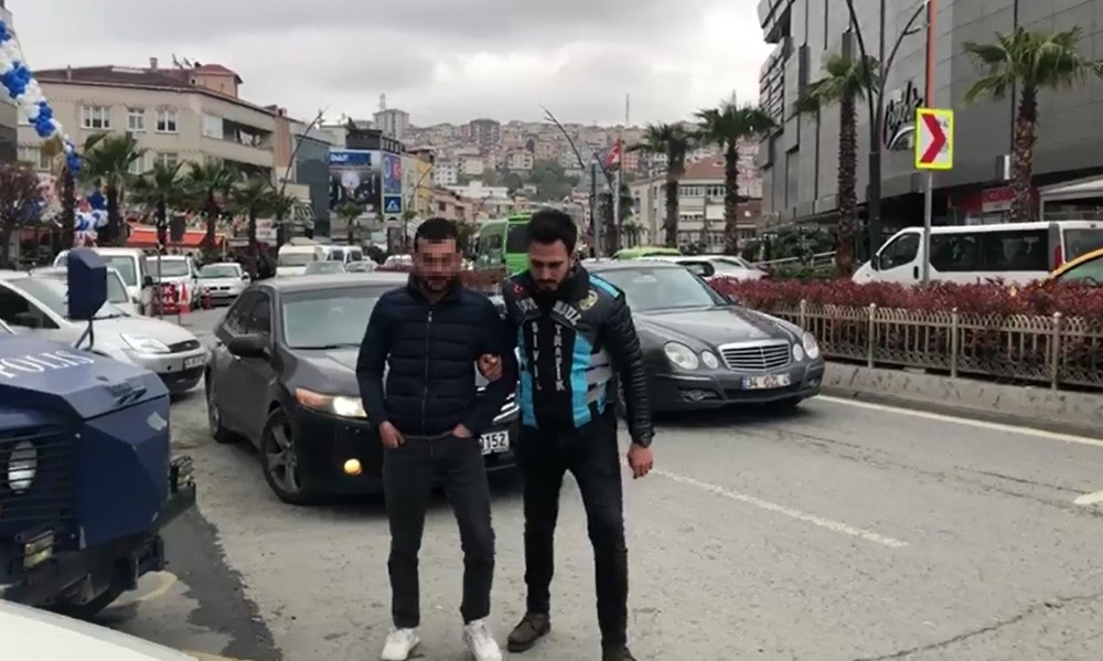 İstanbul’da asker konvoyunda "drift" yapan maganda yakalandı 