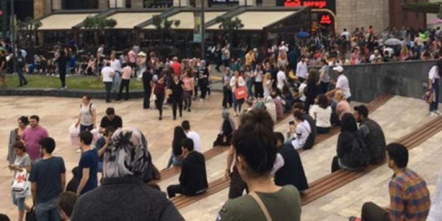 İstanbul'da AVM'de büyük panik! Ortalık bir anda karıştı