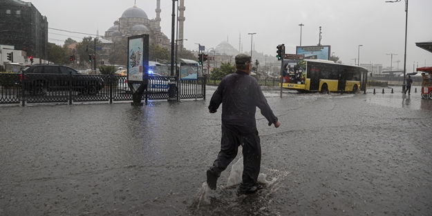 İstanbul'da bahar havası yerini kış provasına bırakıyor! Balkanlar'dan geliyor, sıcaklıklar çakılacak