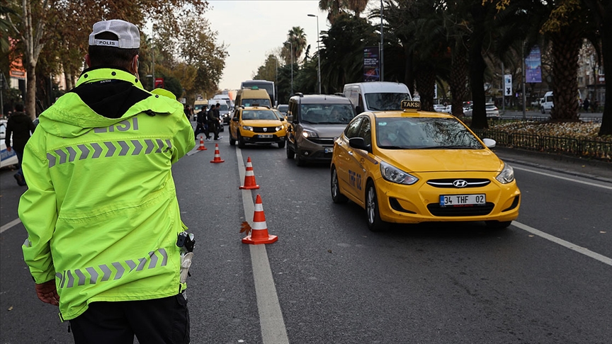 İstanbul'da bazı yollar trafiğe kapatılacak