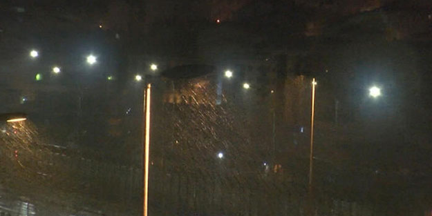 İstanbul'da beklenen yağmur başladı