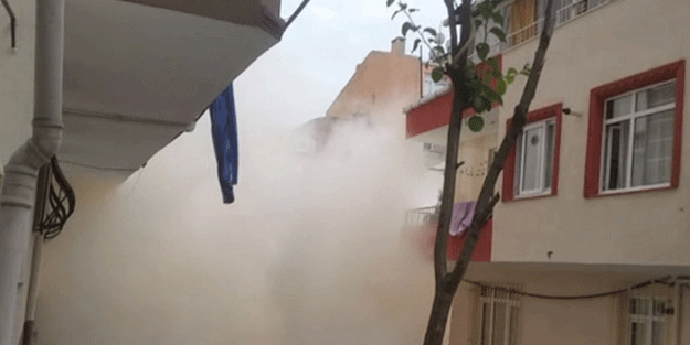 İstanbul'da bina çöktü