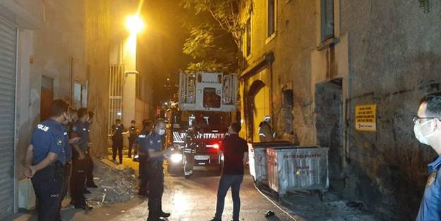 İstanbul'da bir bina çöktü! Çok sayıda ekip sevk edildi