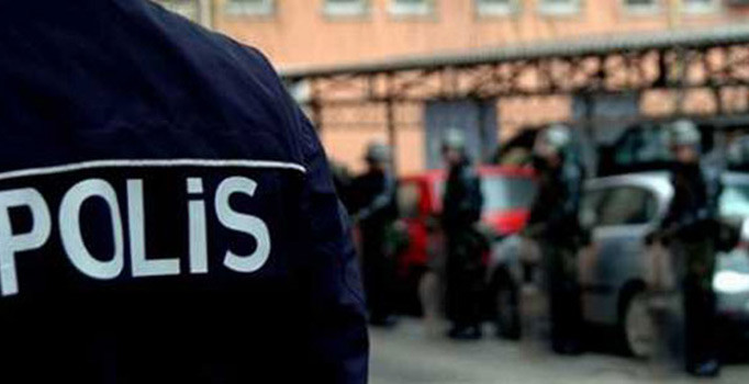 İstanbul'da bir TIR dolusu sahte parfüm ele geçirildi