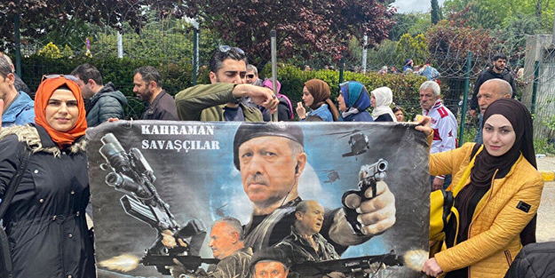 İstanbul'da büyük buluşma! Miting alanında dikkat çeken İmamoğlu pankartı