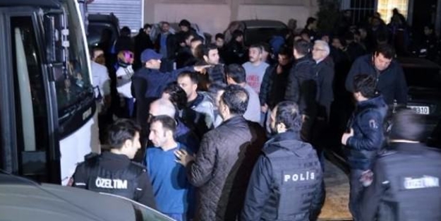 İstanbul'da gece operasyonu: 700 gözaltı!