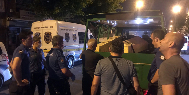 İstanbul'da dehşet: Annesinin boğazını bıçakla kesti