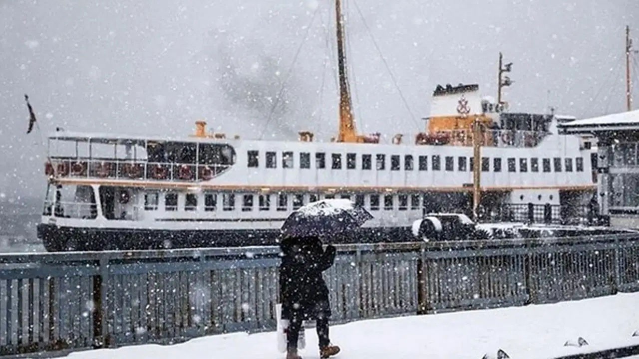 İstanbul'da deniz ulaşımı durdu: Vapur seferleri iptal!