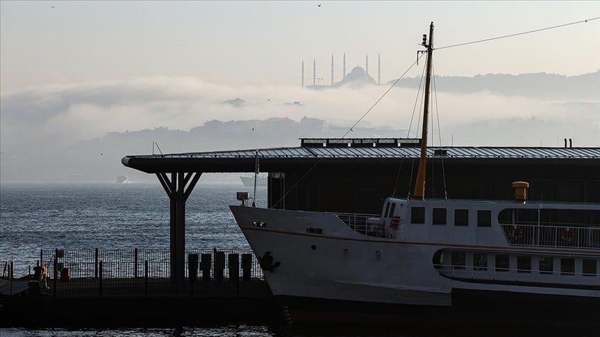 İstanbul'da deniz ulaşımına hava muhalefeti engeli