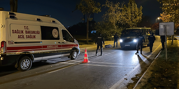 İstanbul'da devrilen motosikletin sürücüsü hayatını kaybetti