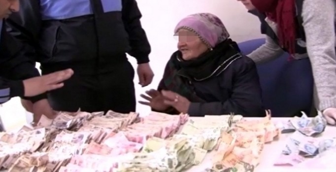 İstanbul'da dilenciden çıkan para şaşırttı