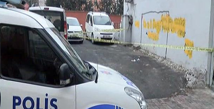 İstanbul'da doktoru bıçaklayıp sopayla dövdüler