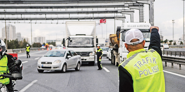 İstanbul’da drone ile trafik denetimi