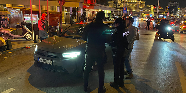 İstanbul'da eş zamanlı denetim! Araçlar didik didik arandı