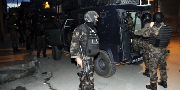 İstanbul'da eş zamanlı operasyon!