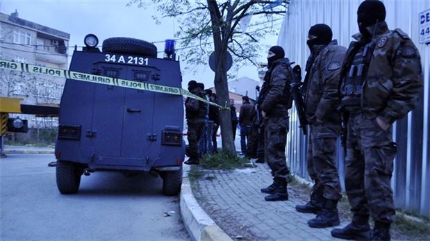 İstanbul'da eş zamanlı terör operasyonu