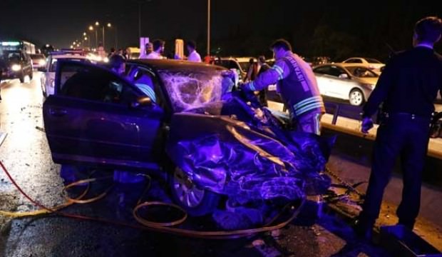 Feci kaza! Kafa kafaya çarpıştılar