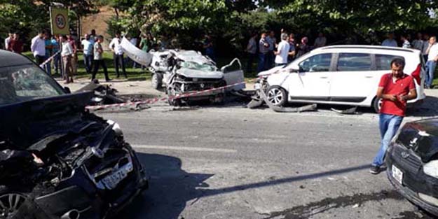 İstanbul'da feci kaza! Karşı şeride giren otomobil...