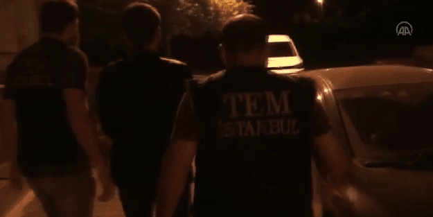 İstanbul'da FETÖ baskını! Çok sayıda gözaltı var