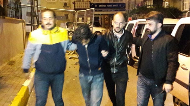 İstanbul'da gaspçılar evde bulunan kişiyi bıçaklayarak öldürdü