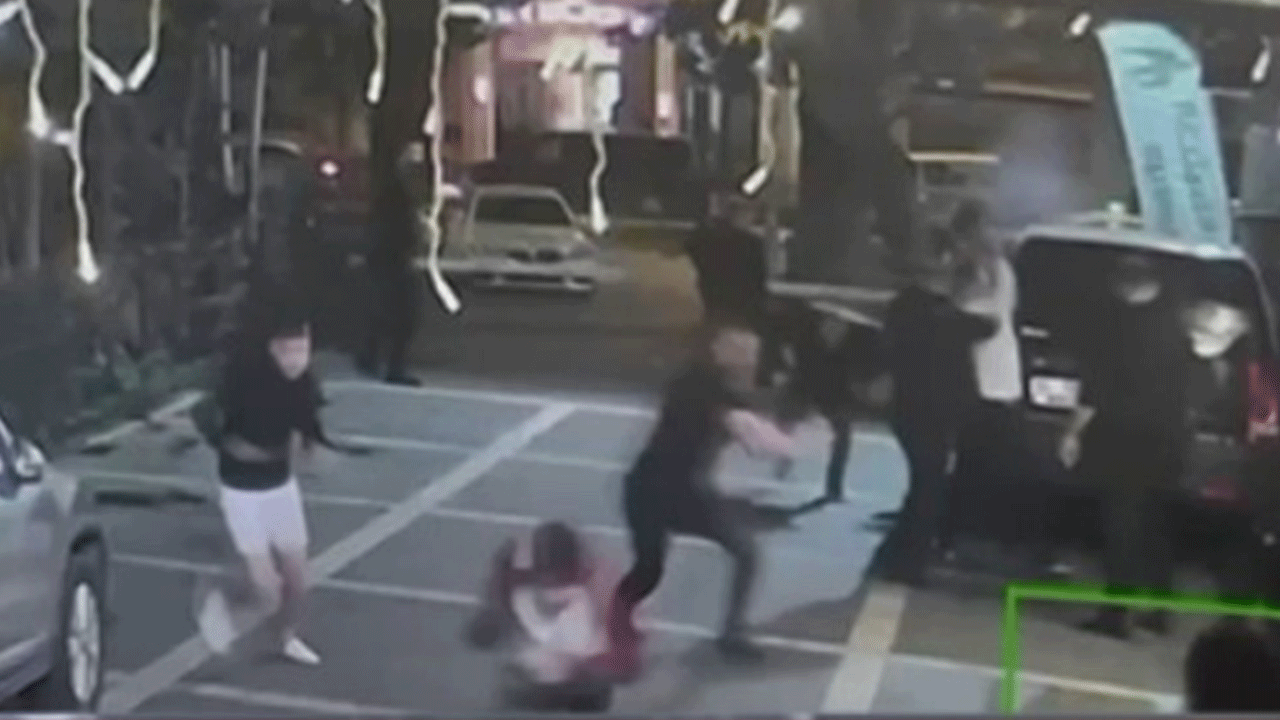 İstanbul'da gece kulübünde çatışma kamerada! Ölü ve yaralılar var!