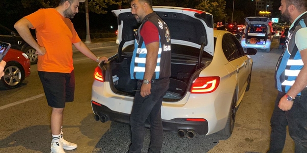İstanbul'da gerçekleşen trafik denetiminde 153 sürücüye ceza kesildi