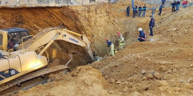 İstanbul'da göçük! Toprak altında kalanlar var
