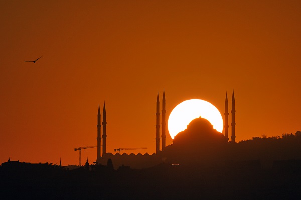 İstanbul'da gün doğumu objektiflere yansıdı