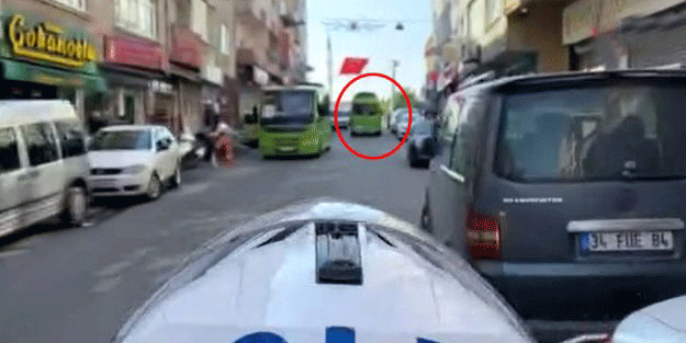 İstanbul'da hareketli anlar... İçi yolcu dolu minibüsle polisten kaçtı