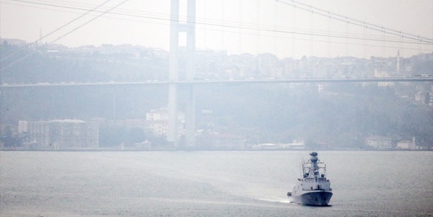 İstanbul'da hareketli dakikalar! 103 savaş gemisi Boğaz'da