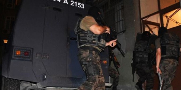 İstanbul'da helikopter destekli operasyon