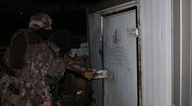 İstanbul’da helikopter destekli şafak baskını