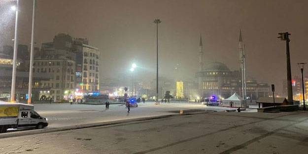 İstanbul'da herkes aynı soruyu soruyor: Kar yağışı ne kadar sürecek?
