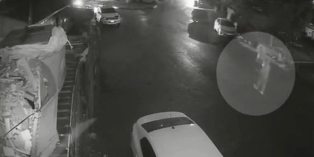 İstanbul’da iğrenç bir olay! Genç kadını sokak ortasında taciz etti