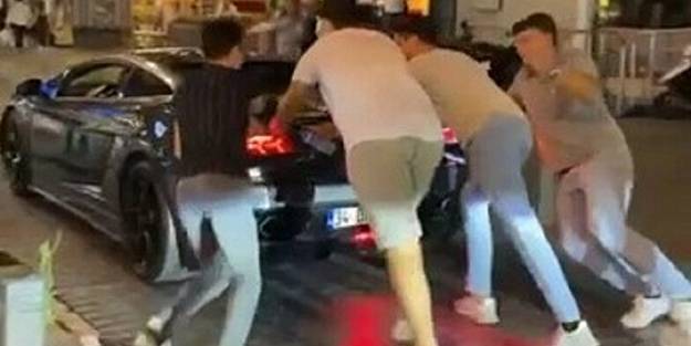 İstanbul'da ilginç görüntüler! Milyonluk Lamborghini'yi böyle ittiler