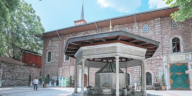 İstanbul’da ilk ezan sesinin duyulduğu cami