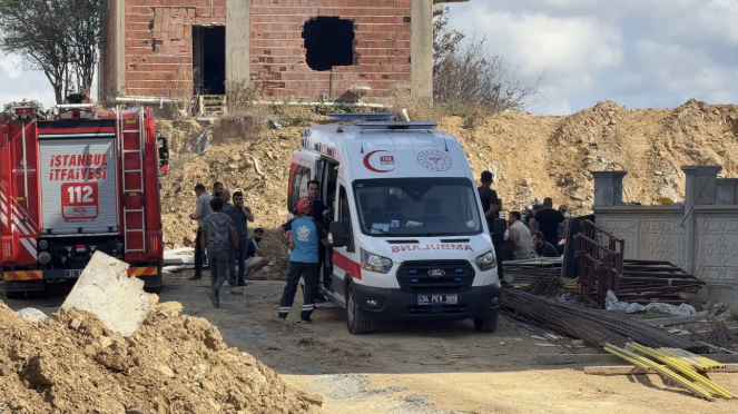 İstanbul’da inşaat alanında göçük! İşçiler toprak altında kaldı
