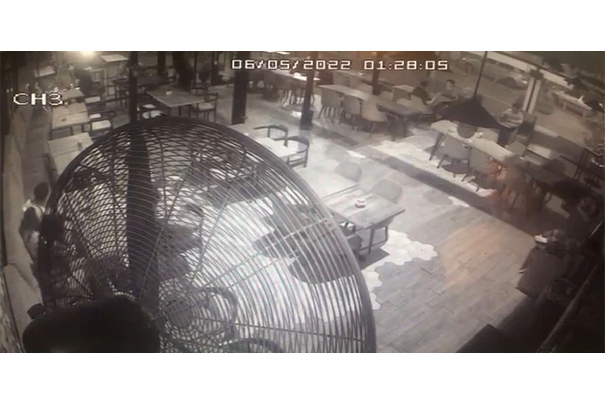 İstanbul'da kafeteryadaki korkunç cinayet kamerada!