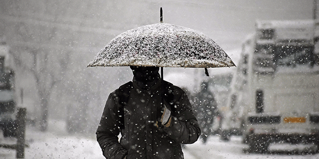 İstanbul'da kar başladı