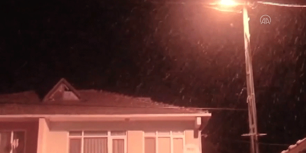 İstanbul'da kar yağışı başladı