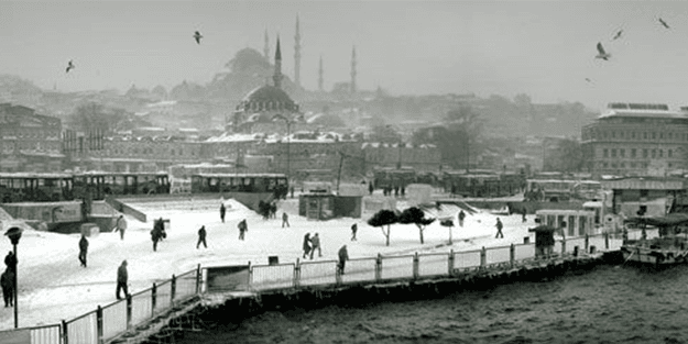 İstanbul’da kar yağışı etkisini sürdürüyor