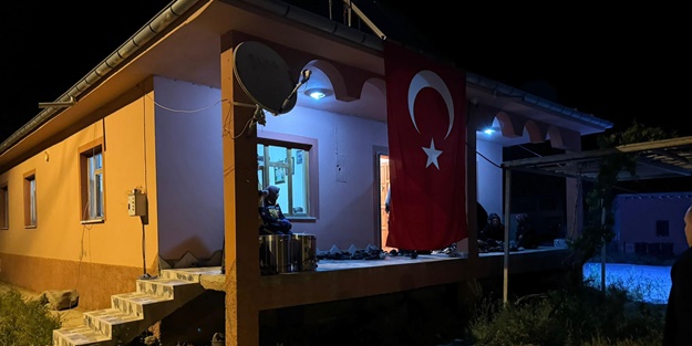 İstanbul'da kaza yapan polis memuru şehit oldu