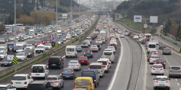 İstanbul'da kısıtlama öncesi trafik yoğunluğu