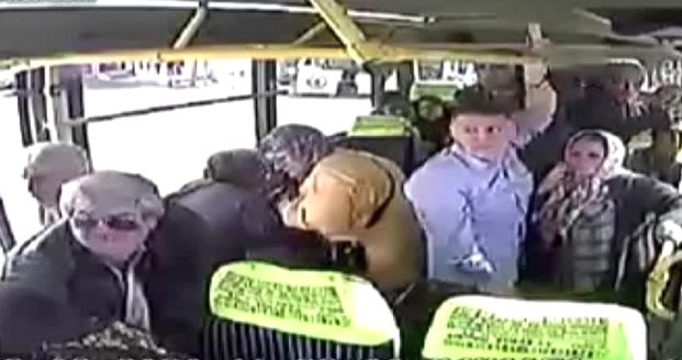 İstanbul'da korku dolu anlar! İçi yolcu dolu minibüsü böyle taradılar