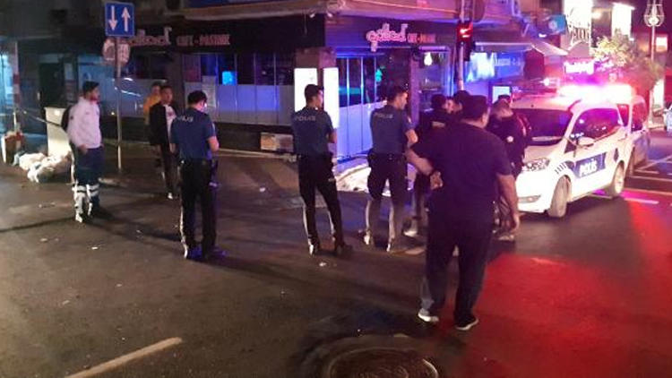İstanbul'da korkunç cinayet... Ekmek almaya giderken boğazından bıçaklandı