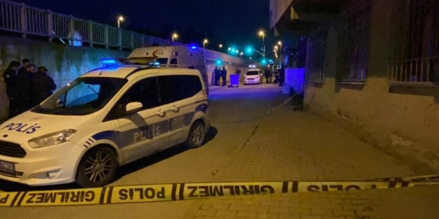 İstanbul'da korkunç olay! Arkadaşları silahla vurup duvardan aşağı attı