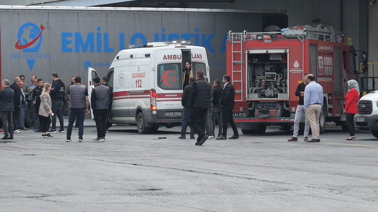 İstanbul'da korkunç ölüm! İki TIR arasında sıkıştı